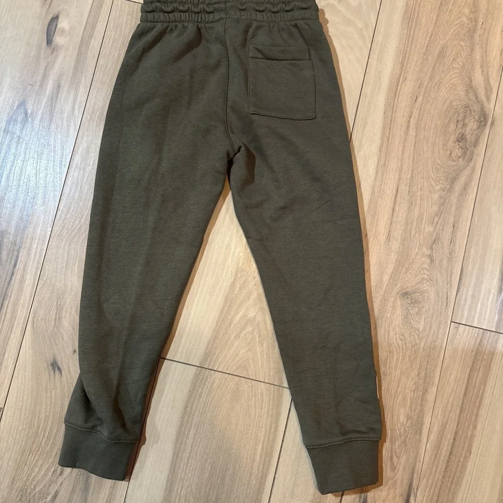 NWT Nike Air Jordan Boys Fleece  Jogger Sweatpants  85D229 Olive Green‎ Siz 6